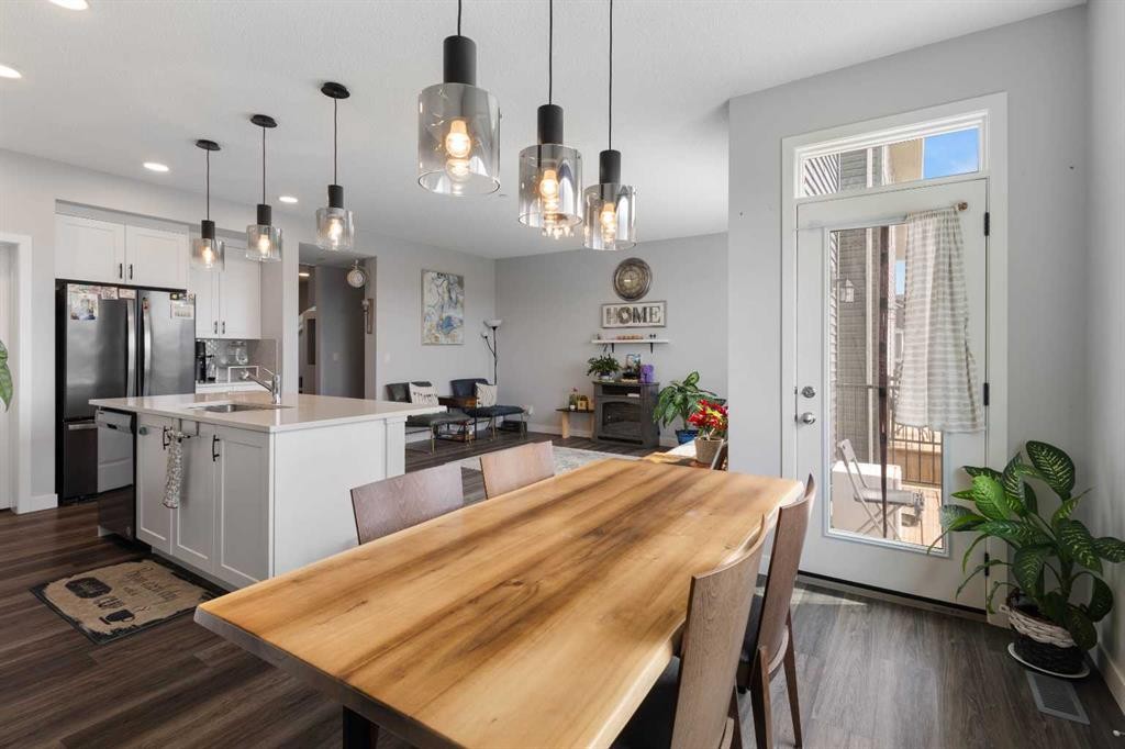 47 Lucas Terrace Nw, Calgary, AB