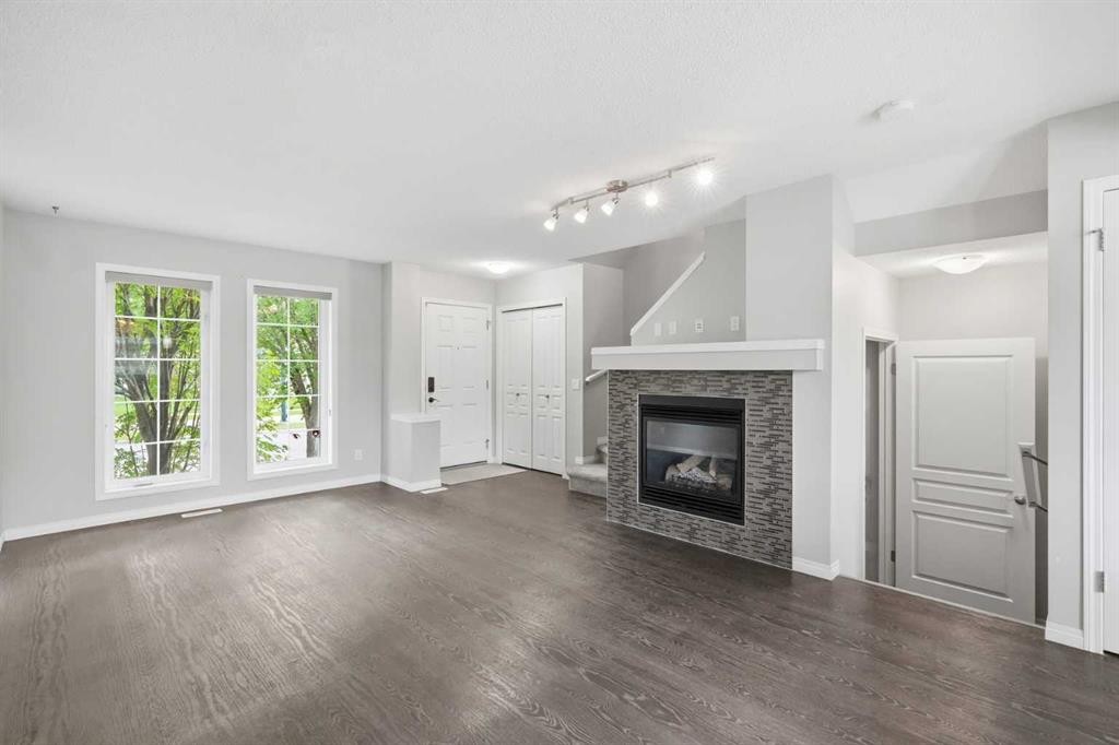 72 Auburn Bay Boulevard Se, Calgary, AB