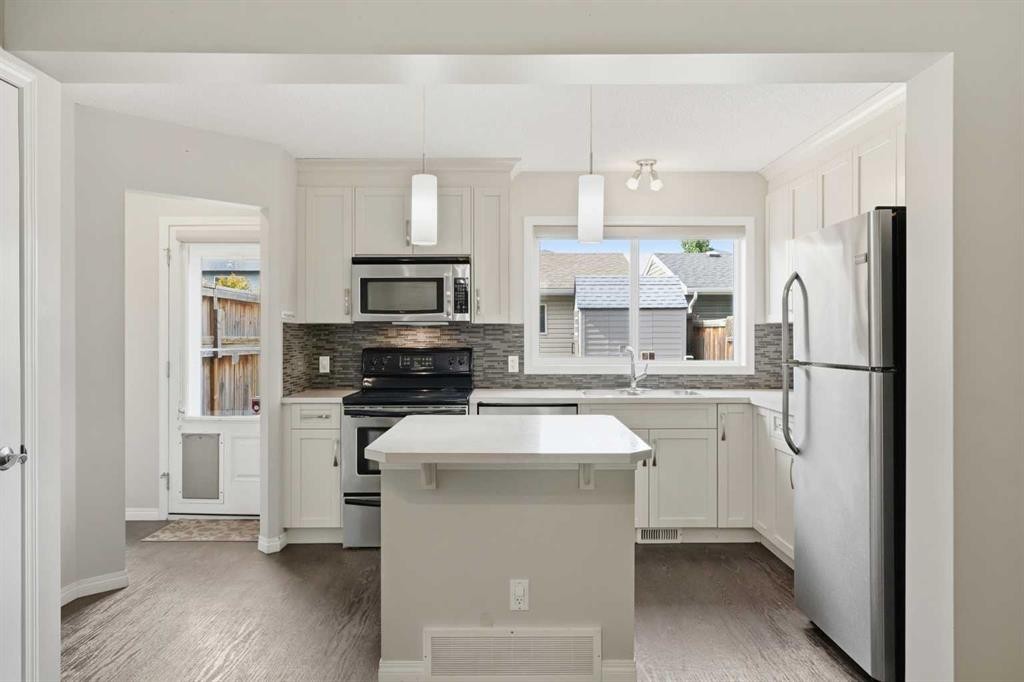 72 Auburn Bay Boulevard Se, Calgary, AB