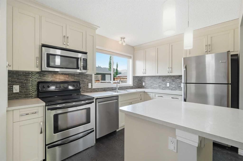 72 Auburn Bay Boulevard Se, Calgary, AB
