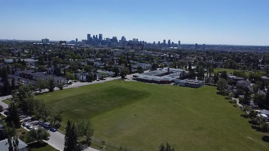 2420 21 Street Nw, Calgary, AB