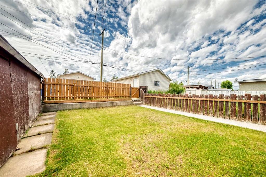 6329 Centre Street Nw, Calgary, AB - Outdoor