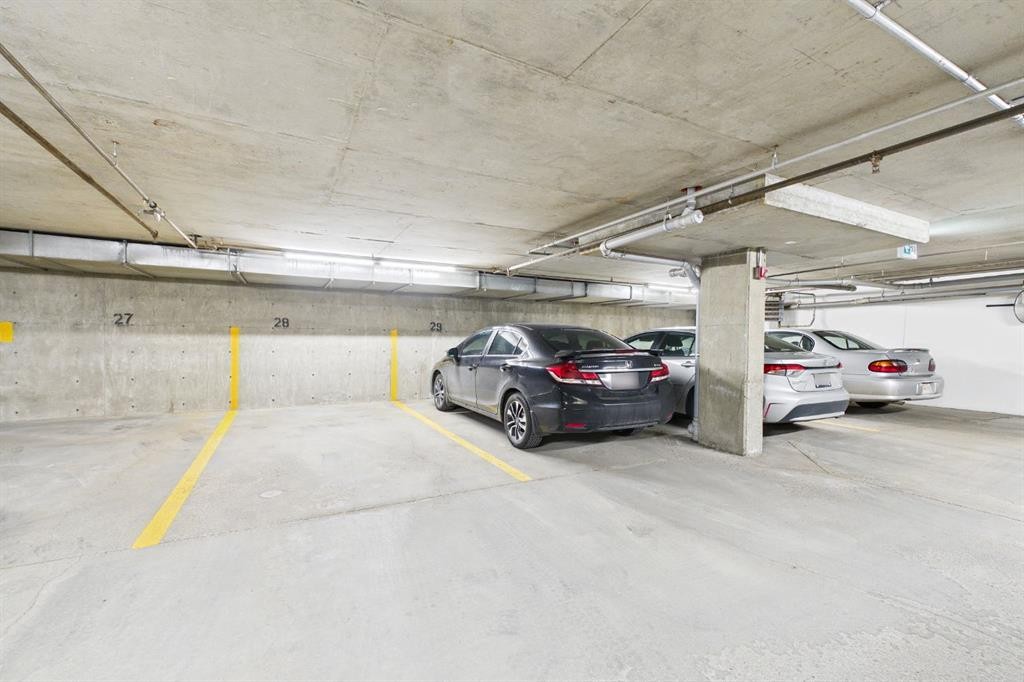 2305-2371 Eversyde Avenue Sw, Calgary, AB - Indoor Photo Showing Garage