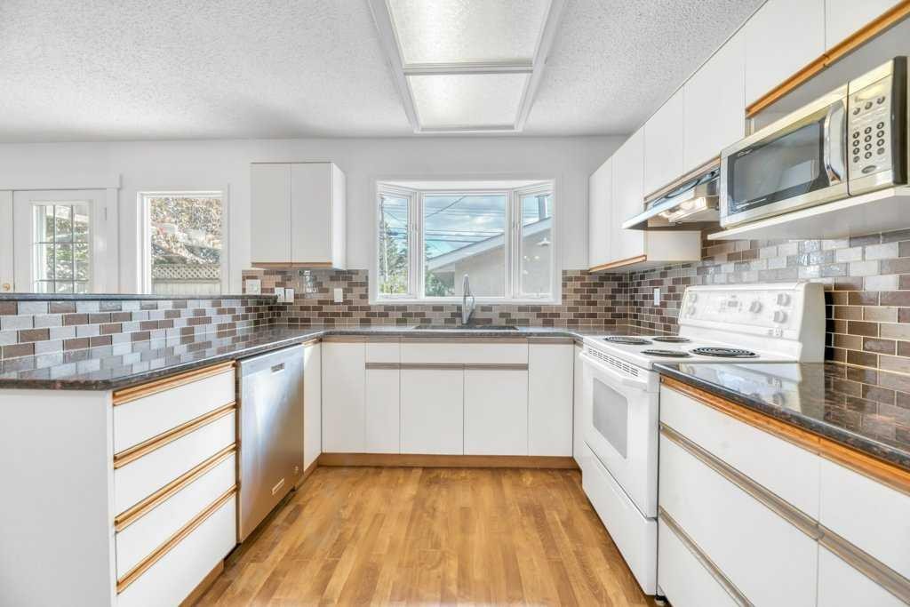 23 Penworth Crescent Se, Calgary, AB