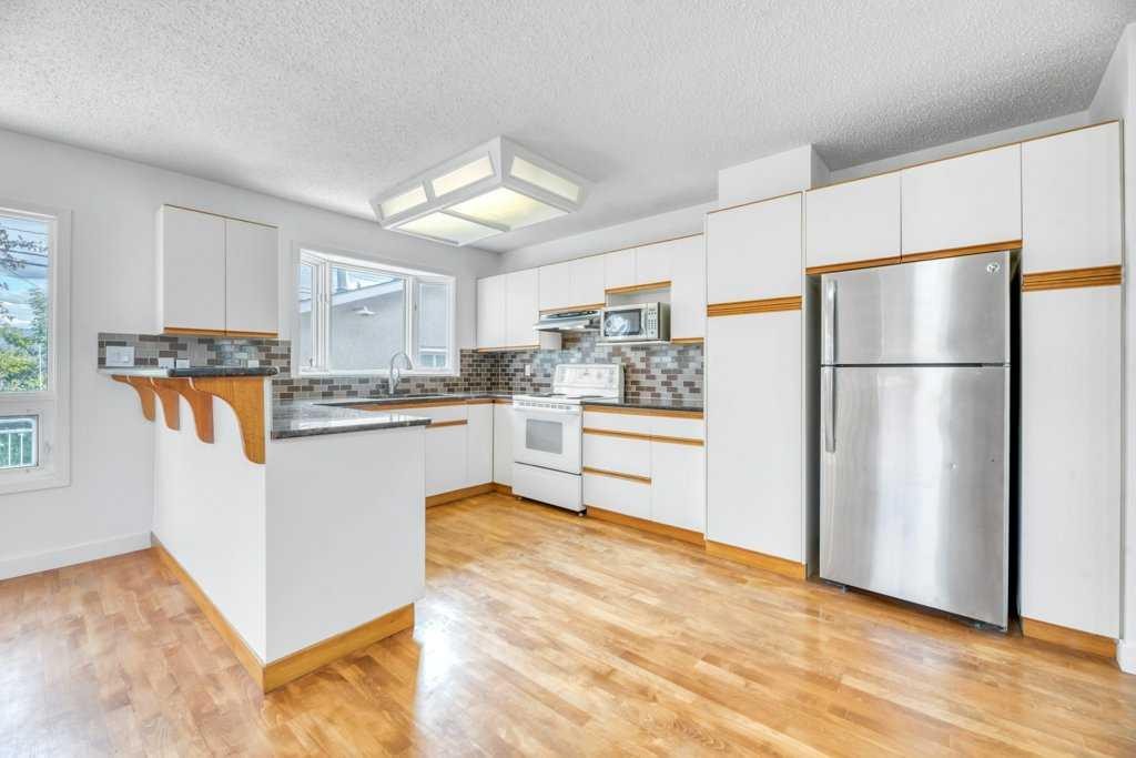 23 Penworth Crescent Se, Calgary, AB