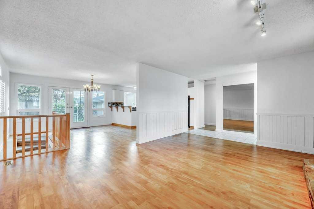 23 Penworth Crescent Se, Calgary, AB