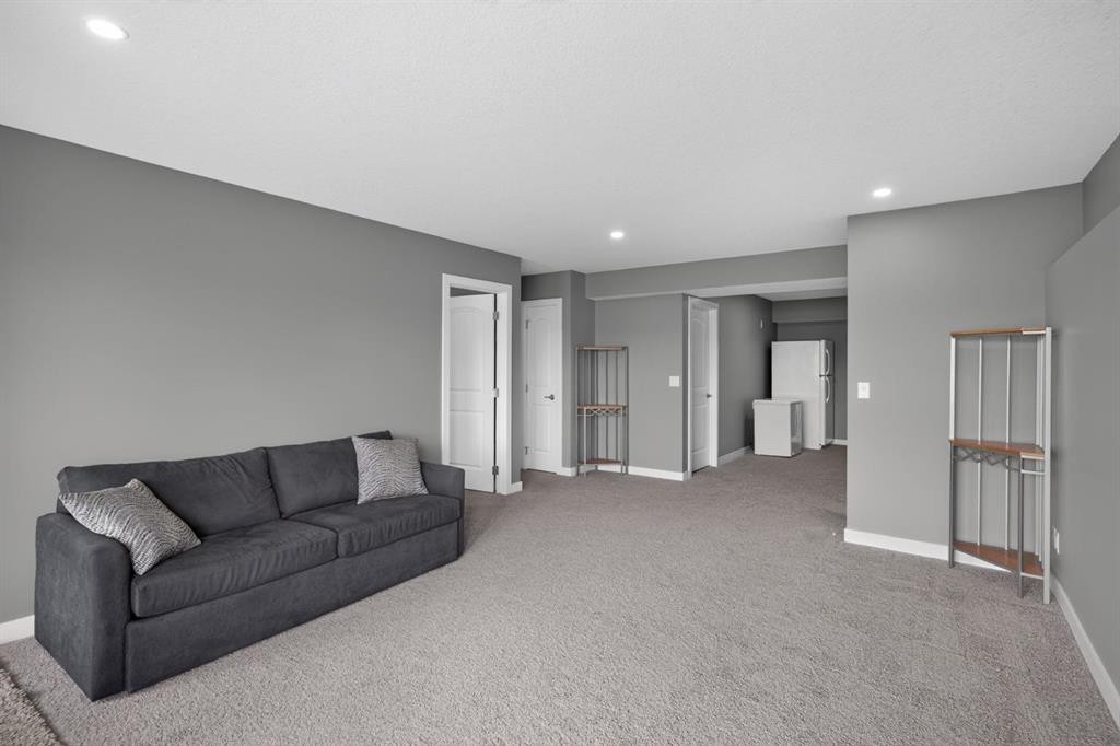 32 Legacy Cove Se, Calgary, AB