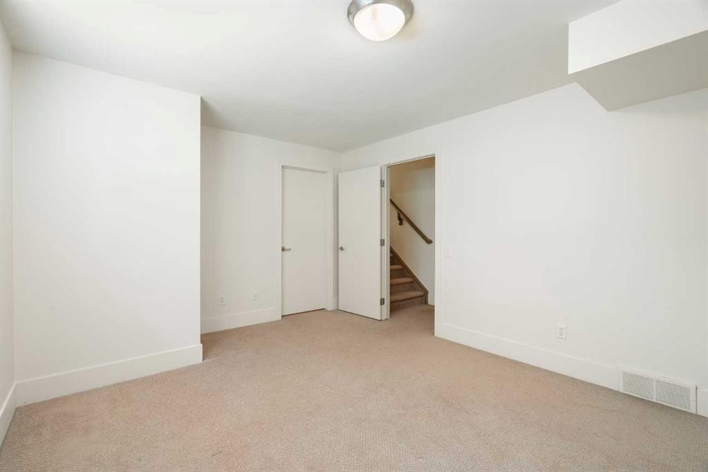 515 9 Street Ne, Calgary, AB
