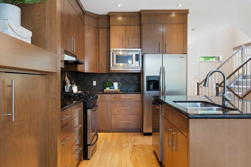 515 9 Street Ne, Calgary, AB