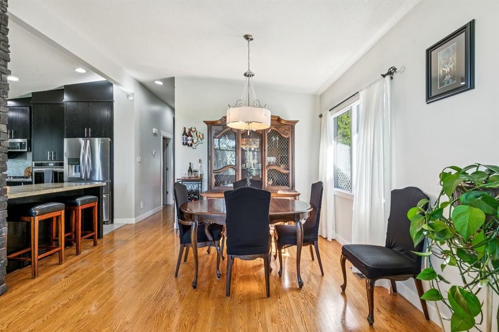 724 Willacy Drive Se, Calgary, AB