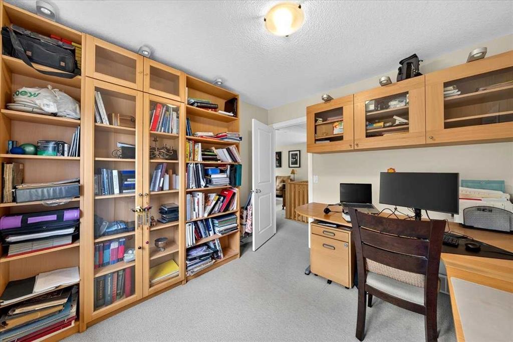 60 Sherwood Crescent Nw, Calgary, AB