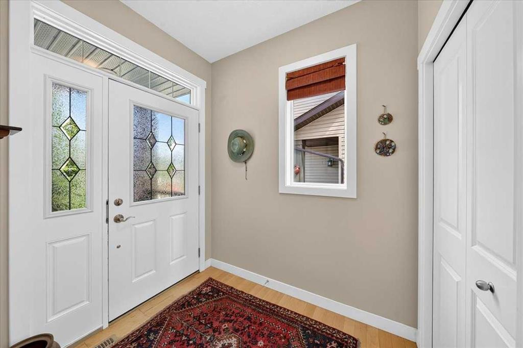 60 Sherwood Crescent Nw, Calgary, AB