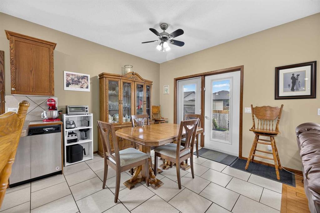 10 Vantage Crescent, Olds, AB
