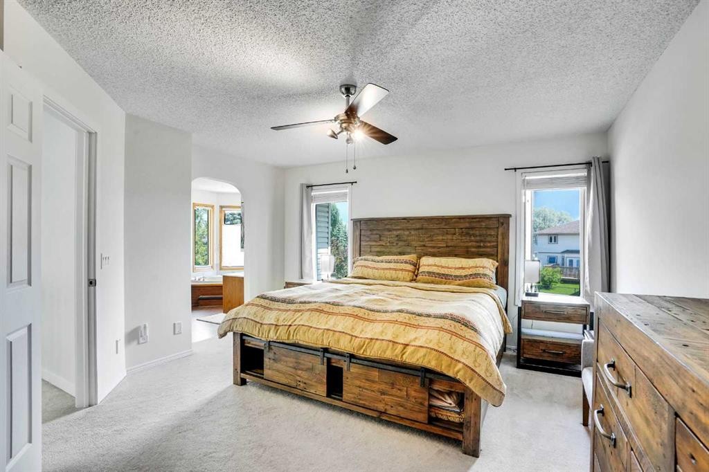73 Riverview Close Se, Calgary, AB - Indoor Photo Showing Bedroom