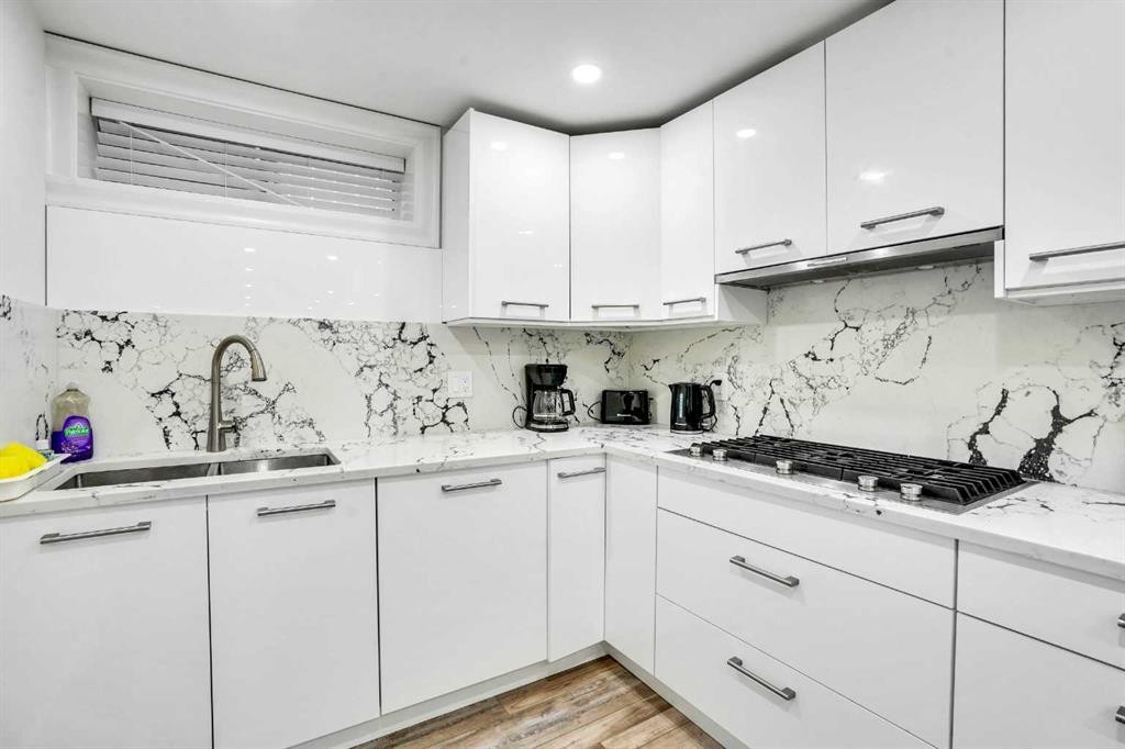 73 Riverview Close Se, Calgary, AB - Indoor Photo Showing Kitchen With Upgraded Kitchen