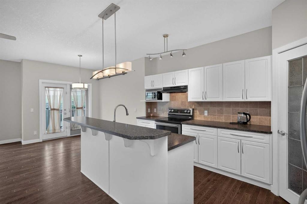 103 Bridle Estates Mews Sw, Calgary, AB