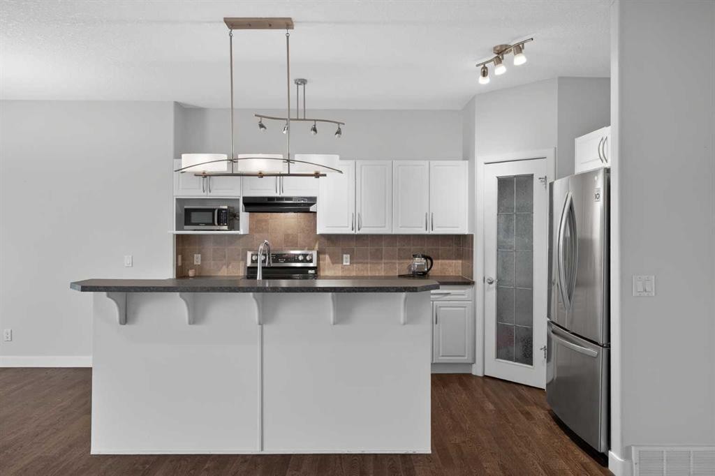 103 Bridle Estates Mews Sw, Calgary, AB