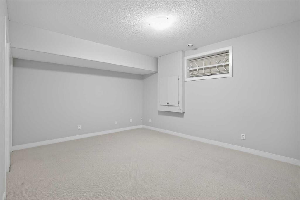 103 Bridle Estates Mews Sw, Calgary, AB