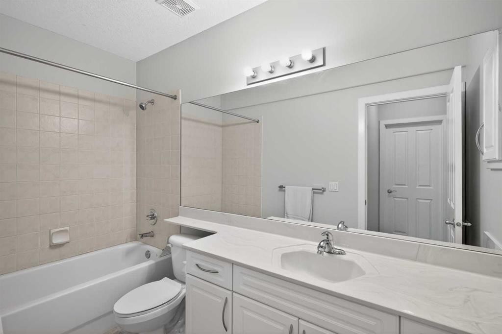 103 Bridle Estates Mews Sw, Calgary, AB