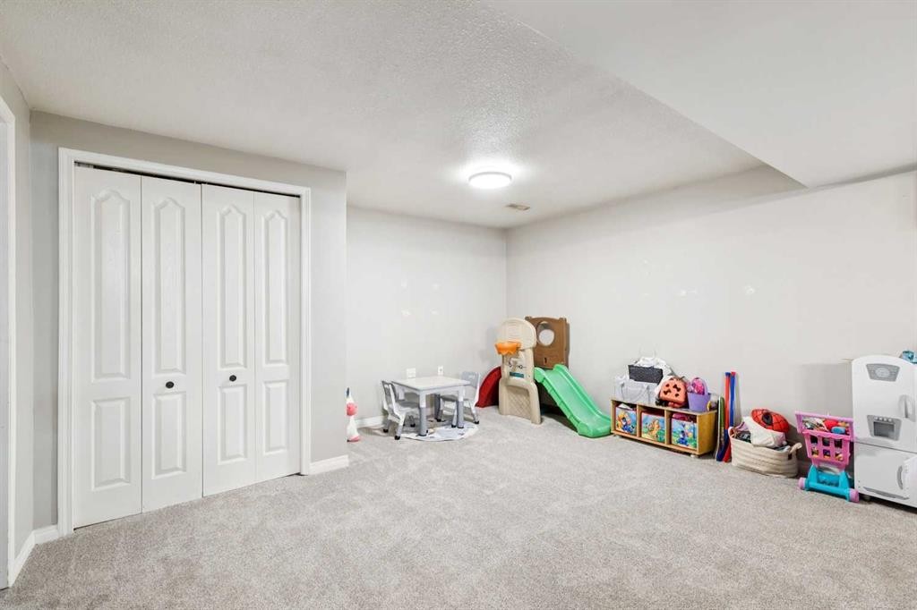 4387 Dovercrest Drive Se, Calgary, AB