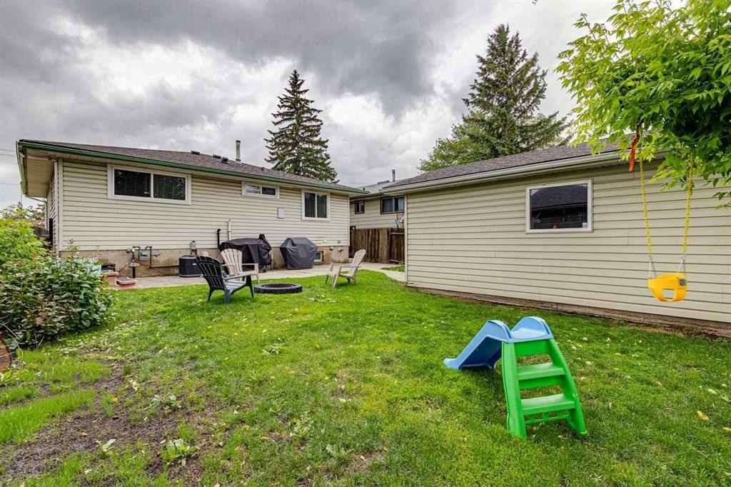4387 Dovercrest Drive Se, Calgary, AB
