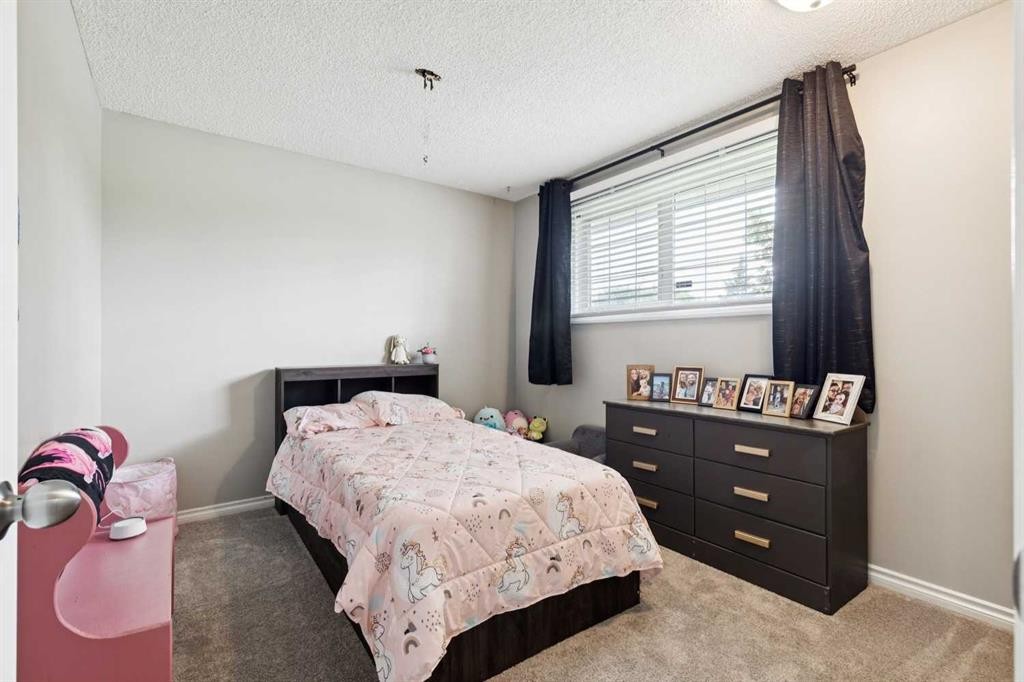 4387 Dovercrest Drive Se, Calgary, AB