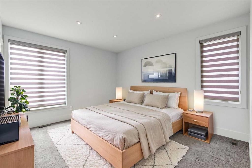 911 18 Avenue Sw, Calgary, AB - Indoor Photo Showing Bedroom