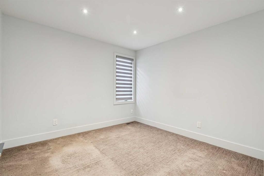 911 18 Avenue Sw, Calgary, AB - Indoor Photo Showing Other Room