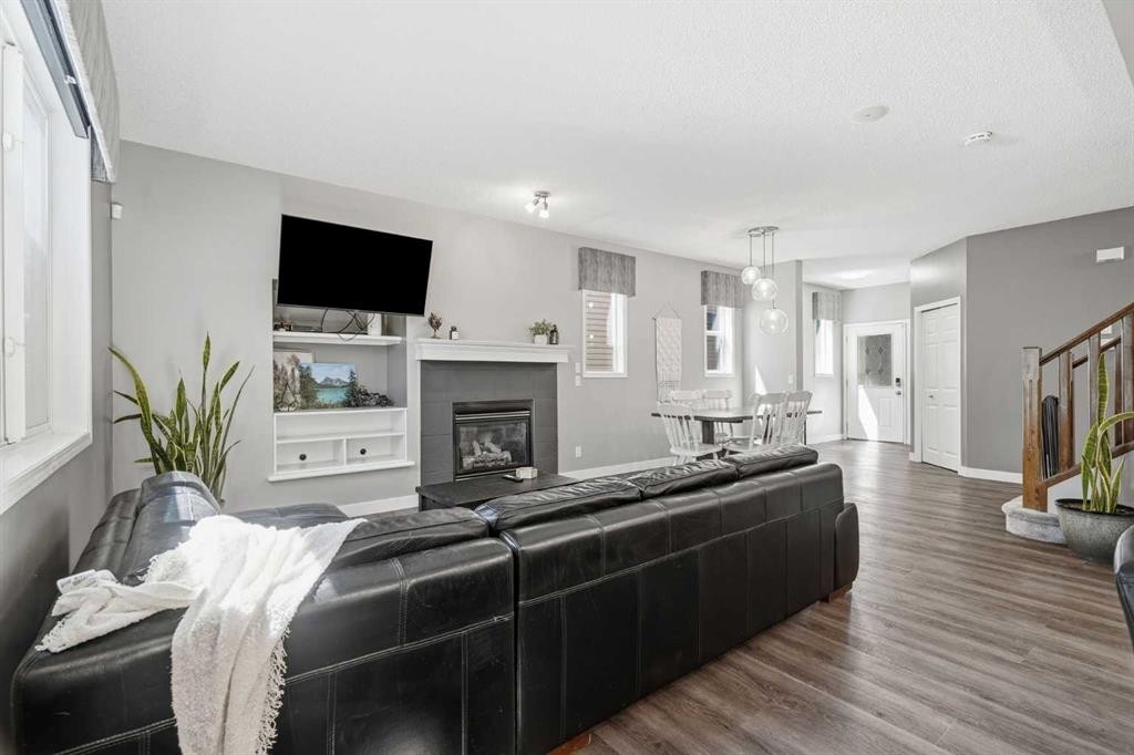 379 Cimarron Boulevard, Okotoks, AB