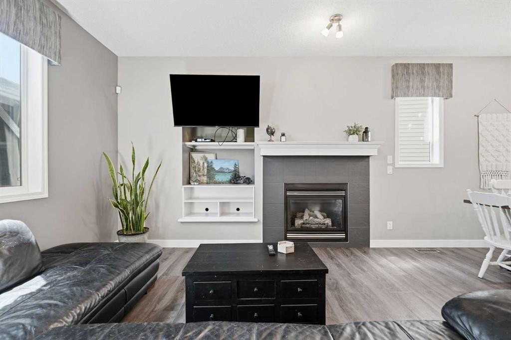379 Cimarron Boulevard, Okotoks, AB