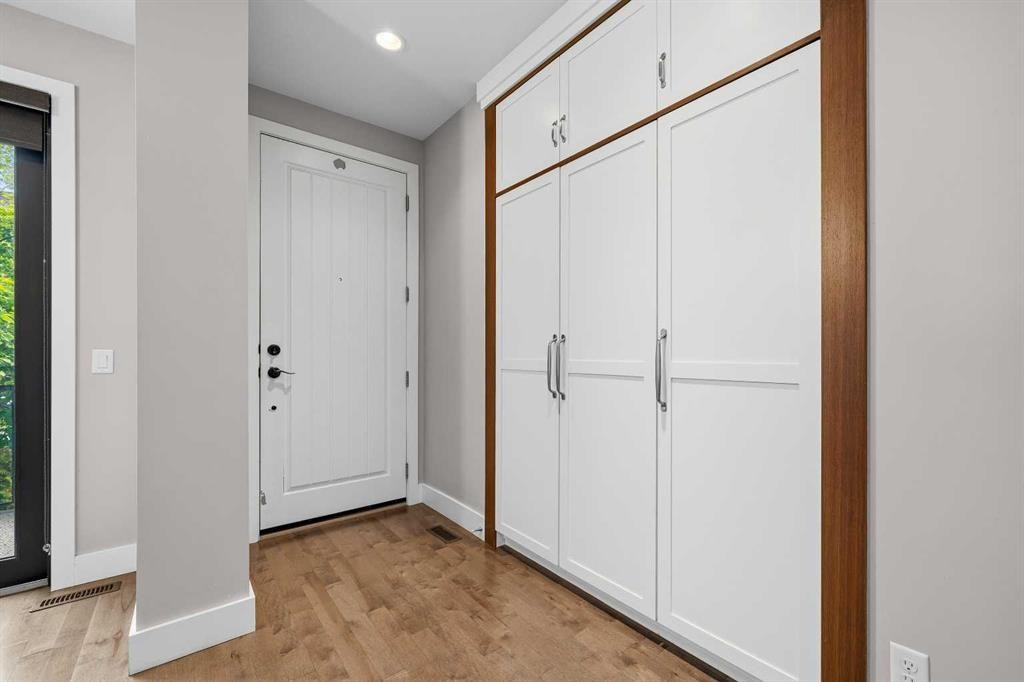740 24 Avenue Se, Calgary, AB