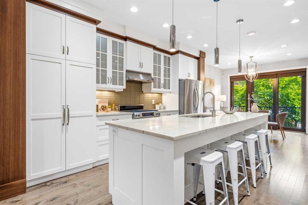 740 24 Avenue Se, Calgary, AB