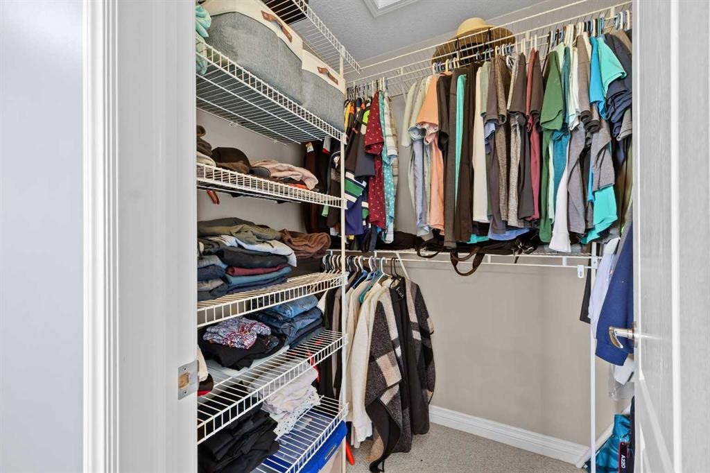 18 Hidden Creek Manor Nw, Calgary, AB - Indoor With Storage