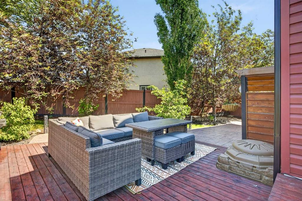 18 Hidden Creek Manor Nw, Calgary, AB - Outdoor With Deck Patio Veranda