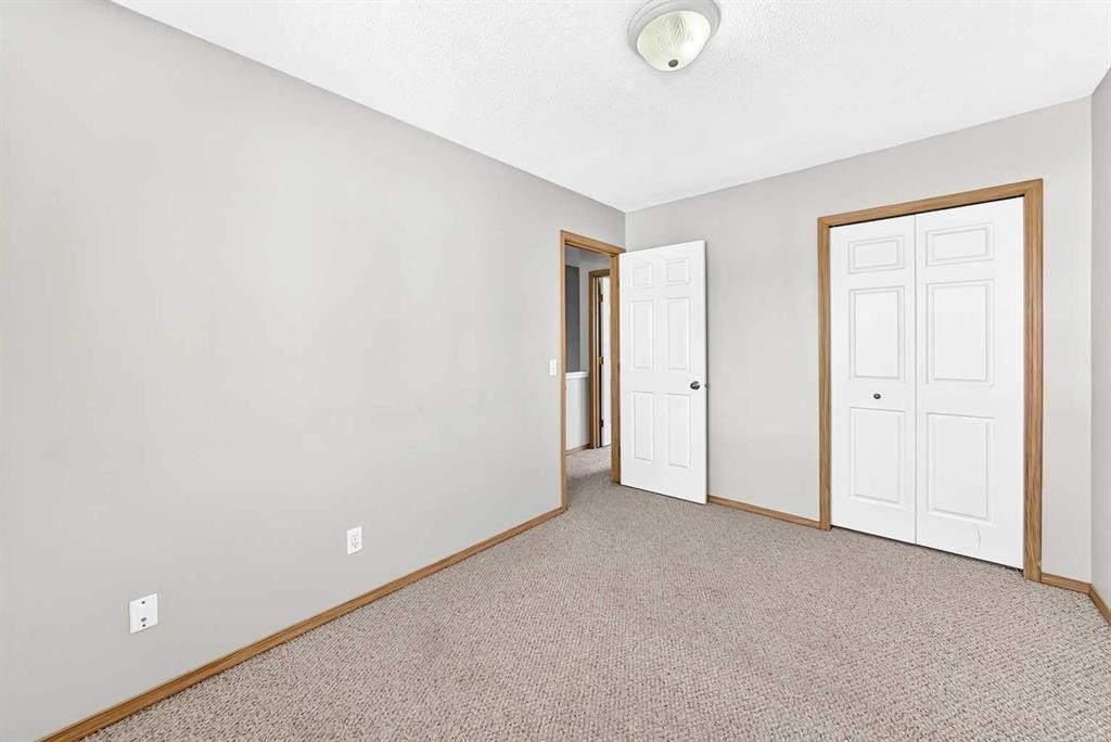 87 Citadel Peak Circle Nw, Calgary, AB - Indoor Photo Showing Other Room