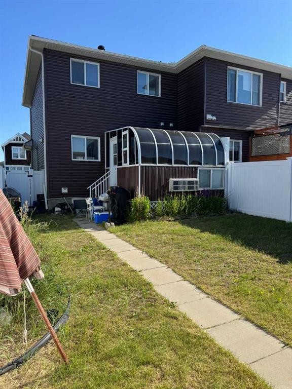 29 Redstone Common Ne, Calgary, AB