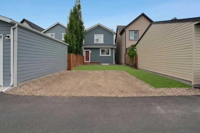 111 Masters Link Se, Calgary, AB - Outdoor