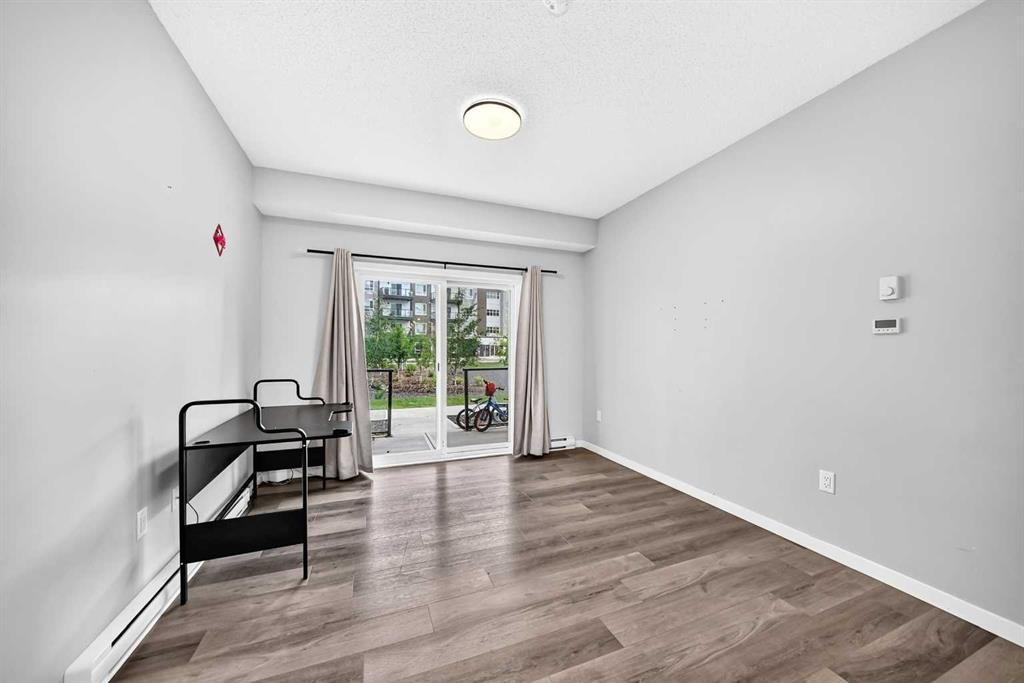 2105-33 Carringham Gate Nw, Calgary, AB