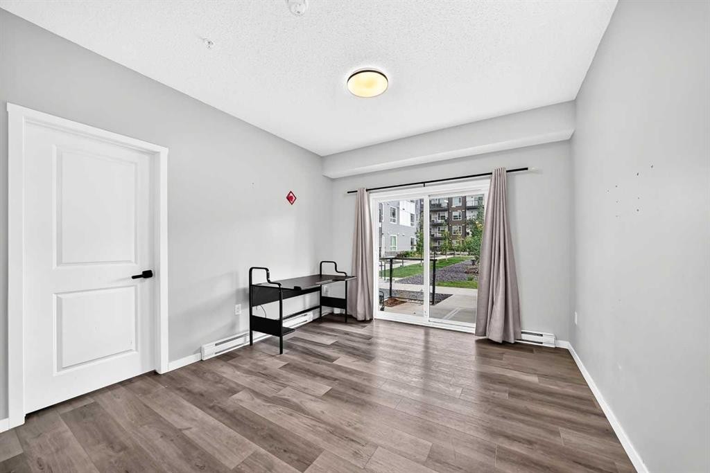 2105-33 Carringham Gate Nw, Calgary, AB