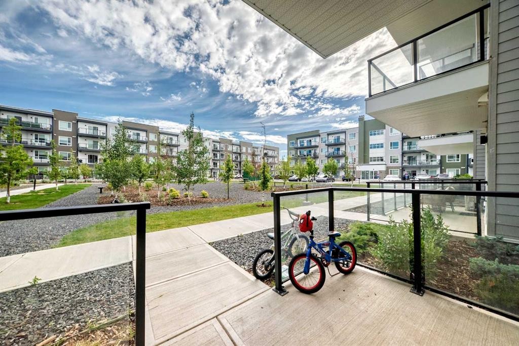 2105-33 Carringham Gate Nw, Calgary, AB