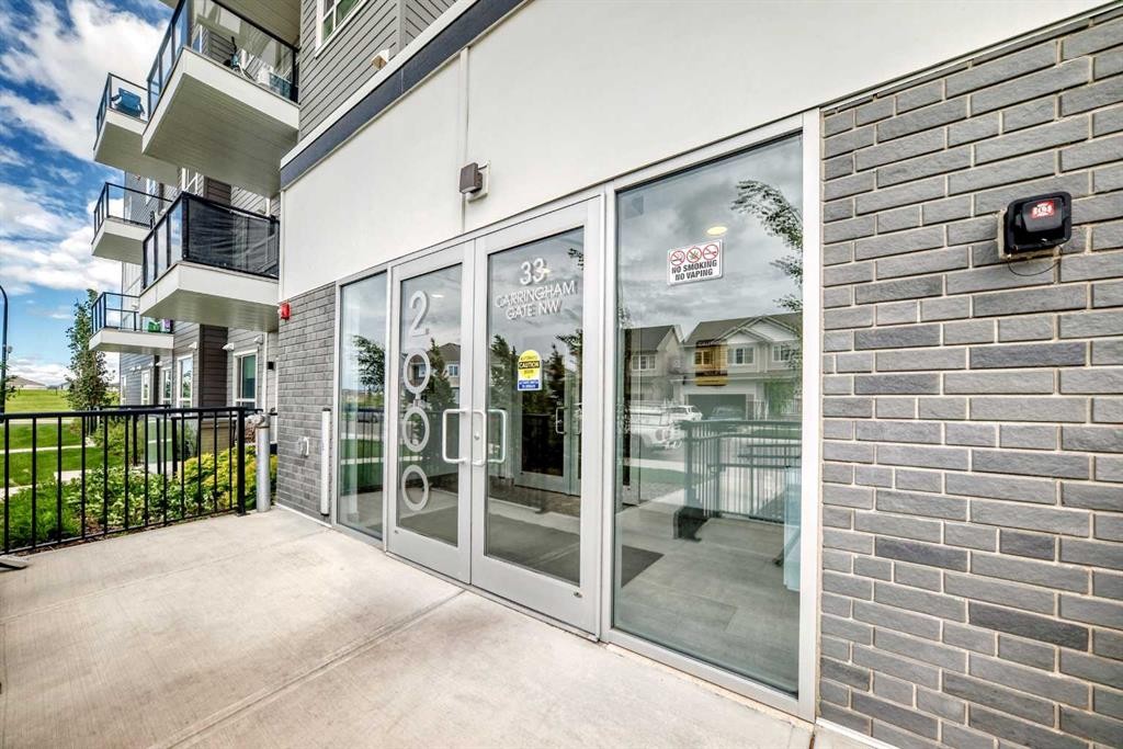 2105-33 Carringham Gate Nw, Calgary, AB