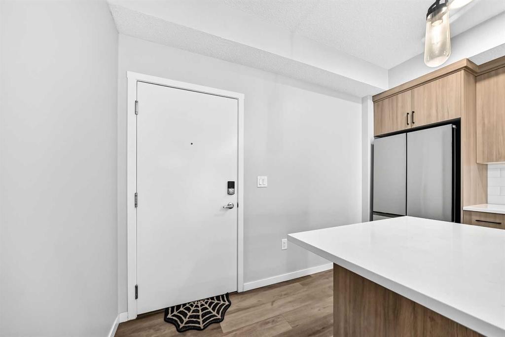 2105-33 Carringham Gate Nw, Calgary, AB