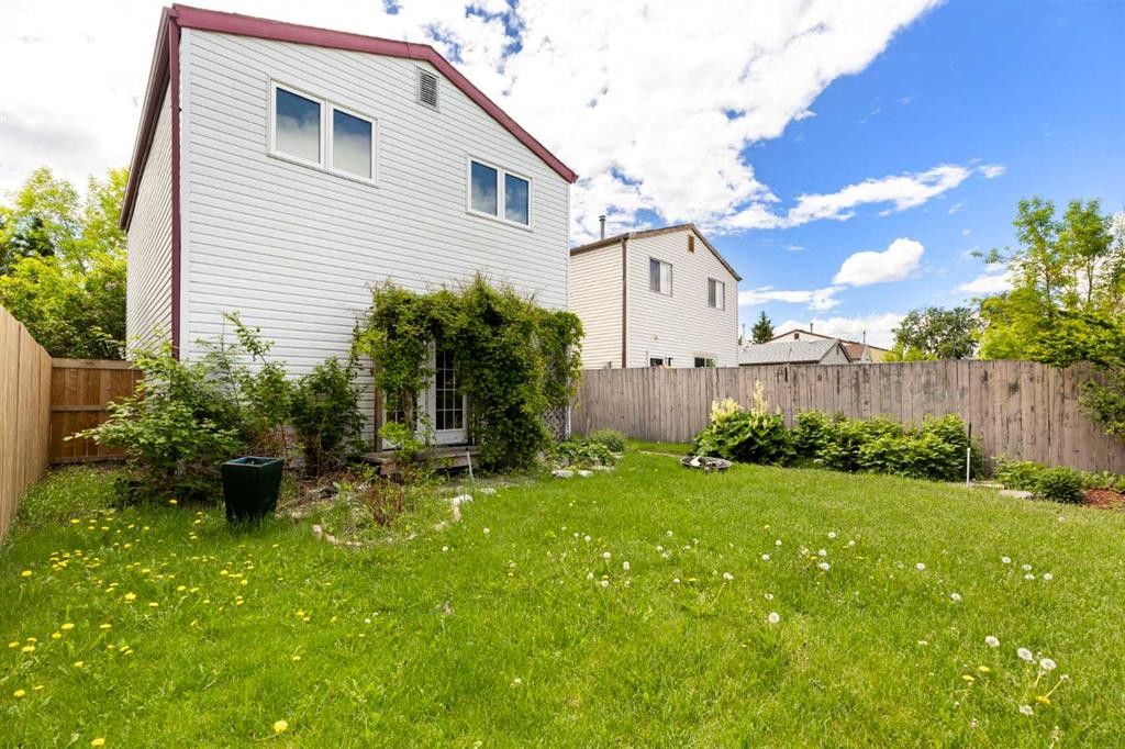 84 Abingdon Crescent Ne, Calgary, AB