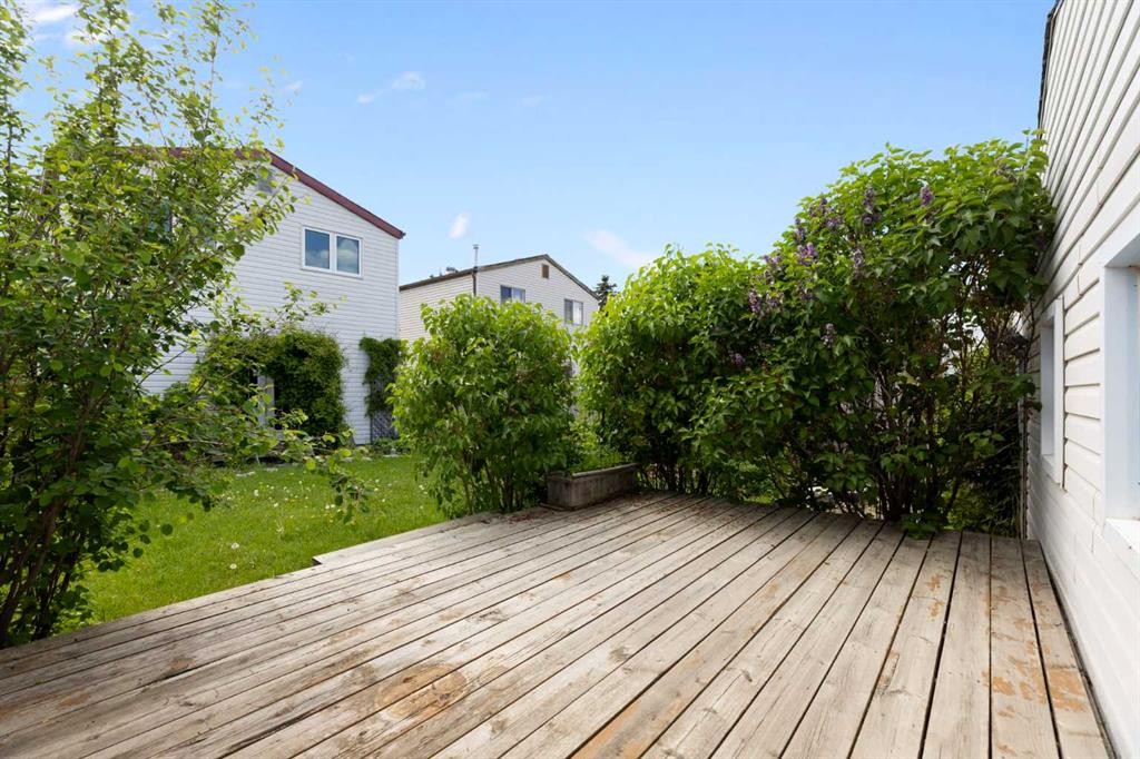 84 Abingdon Crescent Ne, Calgary, AB