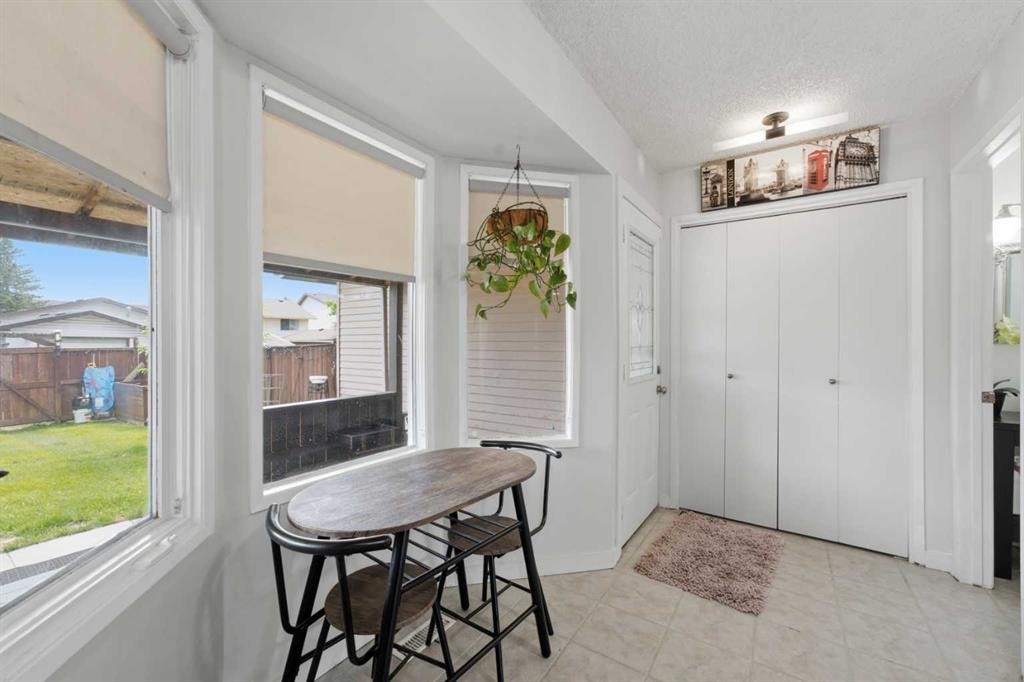 17 Abberfield Crescent Ne, Calgary, AB