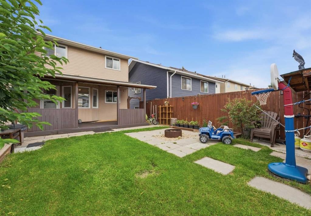 17 Abberfield Crescent Ne, Calgary, AB
