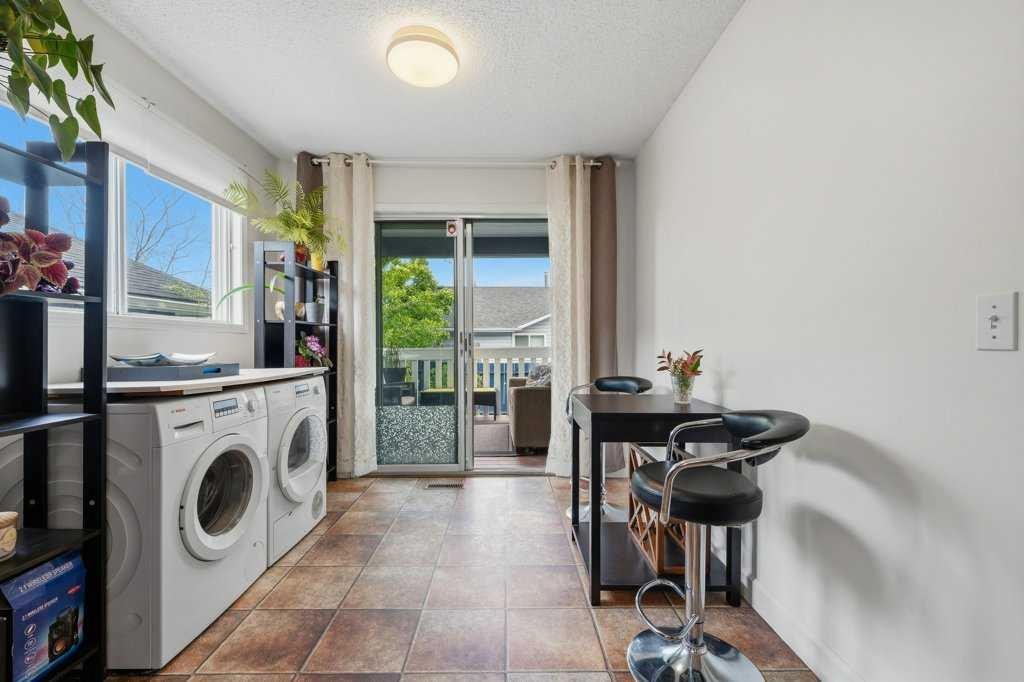 112 Cedargrove Way Sw, Calgary, AB