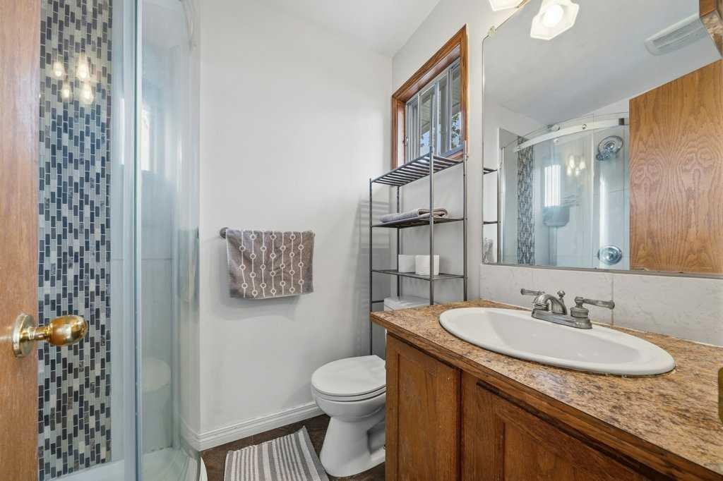 112 Cedargrove Way Sw, Calgary, AB
