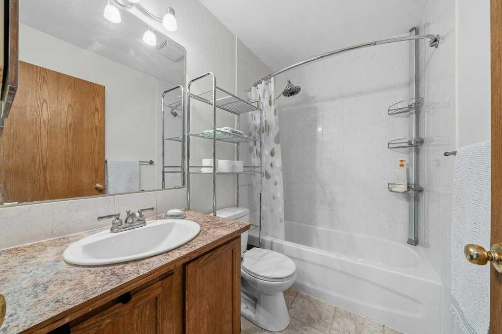 112 Cedargrove Way Sw, Calgary, AB