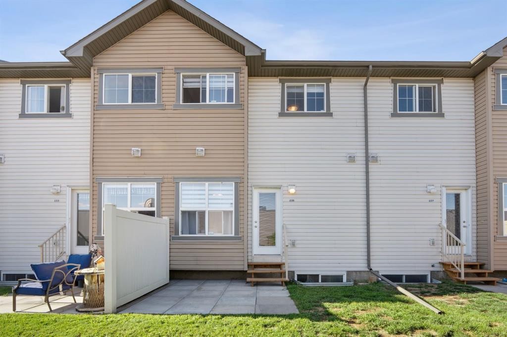 235 Ranch Ridge Meadow, Strathmore, AB
